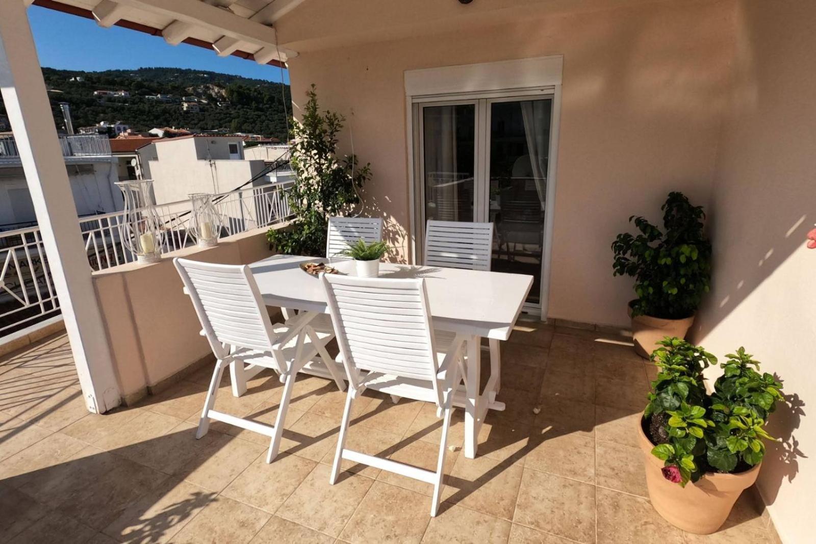 Bozikis House! A Cosy Apartment In The City Centre Città di Skiathos Esterno foto