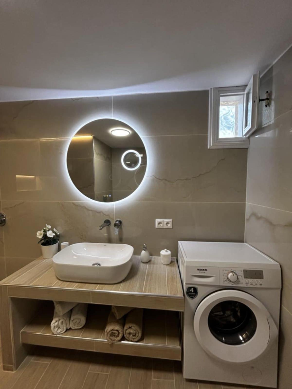 Bozikis House! A Cosy Apartment In The City Centre Città di Skiathos Esterno foto